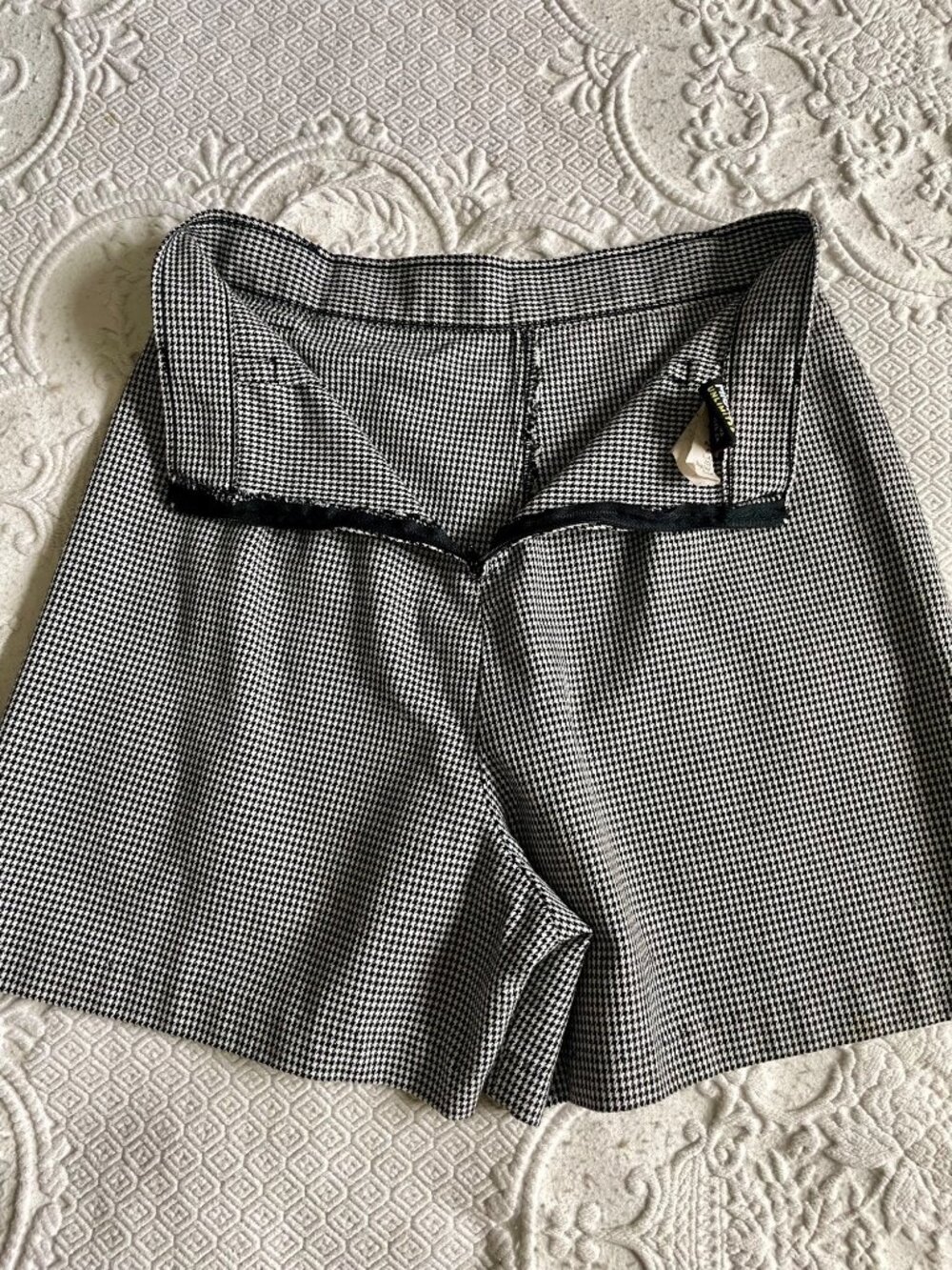 Vintage 90s Disney Mickey Unlimited Mini Skort Classic Black + White Houndstooth - Picture 9 of 11